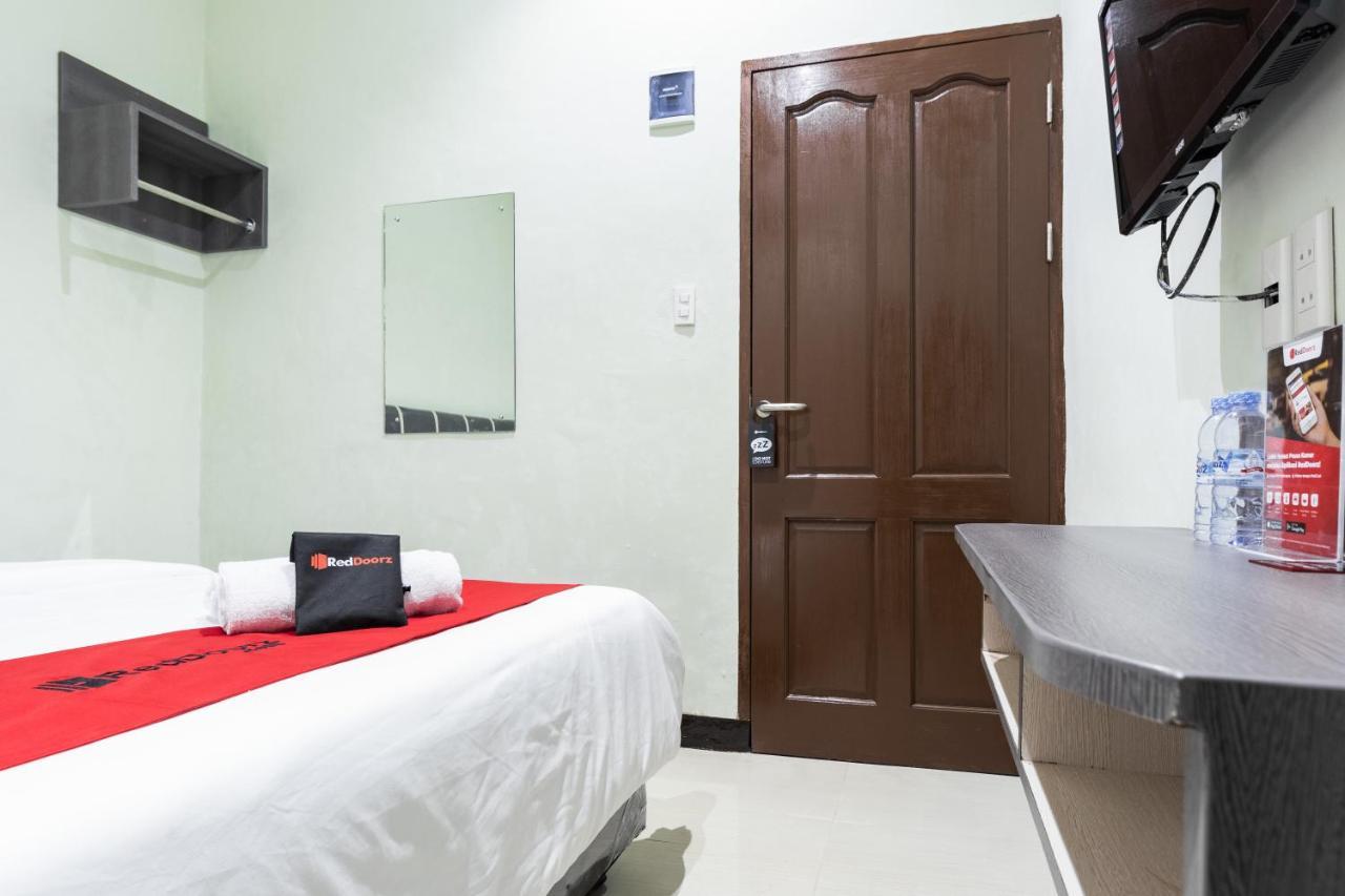 Reddoorz Near Medan Amplas Deli Tua Eksteriør bilde